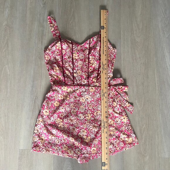Band of Free Pink Floral Romper Sz M Sweetheart Neck Tie Waist Vacation Coquette - Picture 4 of 6